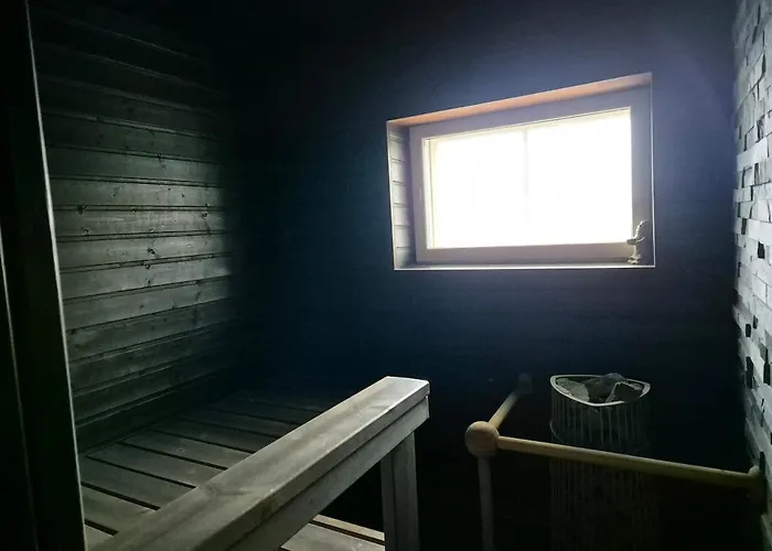 Vuoristomaja, Parainen Casa vacanze